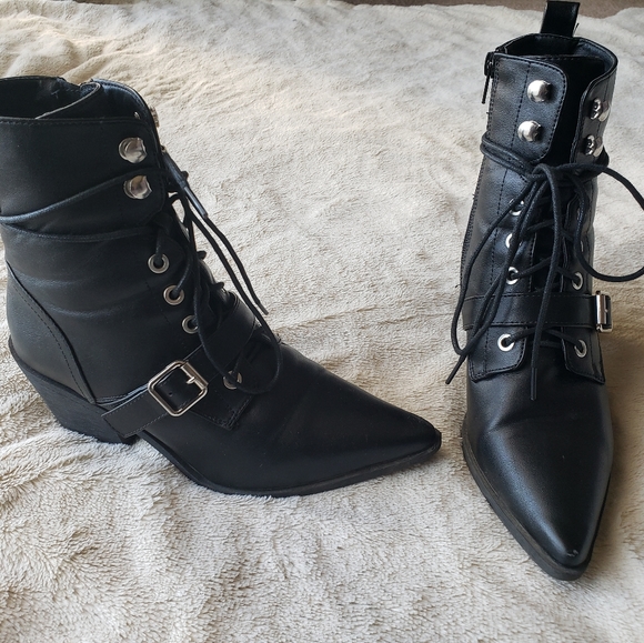 Boots - Picture 5 of 5